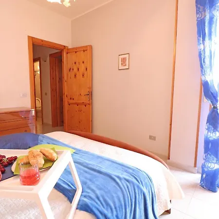 Casa Vacanze Rita 1 6 Posti Appartement